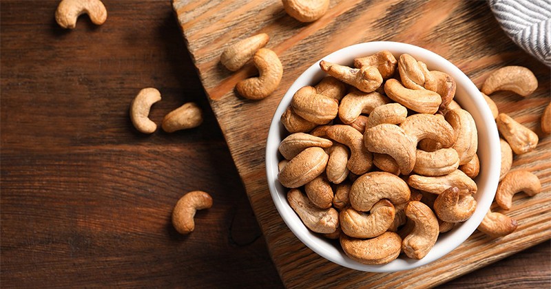 Manfaat kacang mete bagi kesehatan sebenarnya sangat sehat bagi tubuh kita selama dikonsumsi tidak melebihi batas kewajaran.